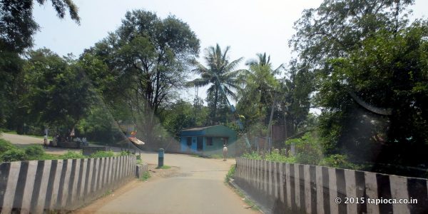 Kerala Karnataka border at Bavali.