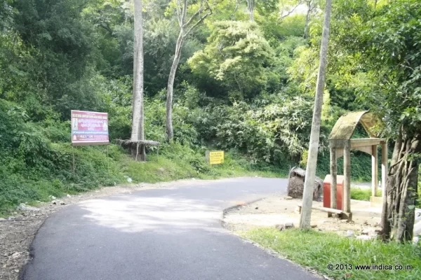 Shenkottai to Achankovil road