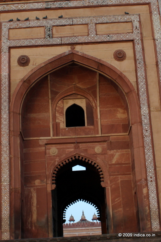 Badshahi Darwaza, also called the King's Gateway to to the cathedral mosque 