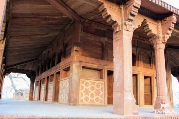 Tansen Baradari Pillar