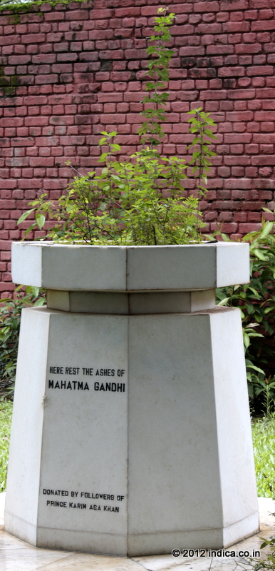 Monument built at Aga Khan Palace where the ashes of Gandhi were kept. 