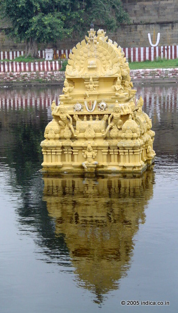 Temple-pond inside Varadharaja-perumal temple