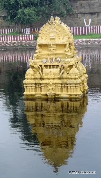 The flag post & lamp Post inside the Varadharaja Perumal temple, kanchipuram.