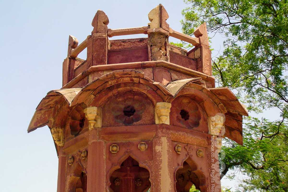 This once stood at the top of Qutub as a retrofit