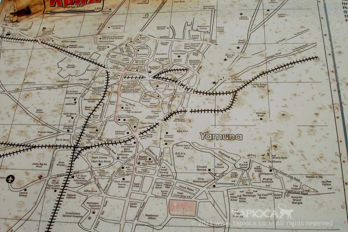 The large site map at Agra city
