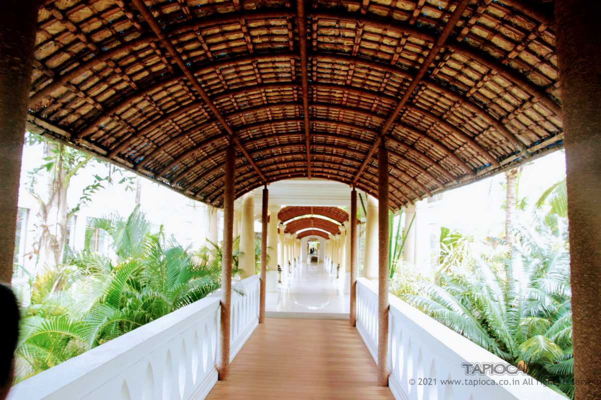 Houseboat inspired design. This thatched roof over the corridor is similar to the one used in traditional kerala houseboats.These bamboo & coir design design add a special character to the overall aesthetic of the resort.   
