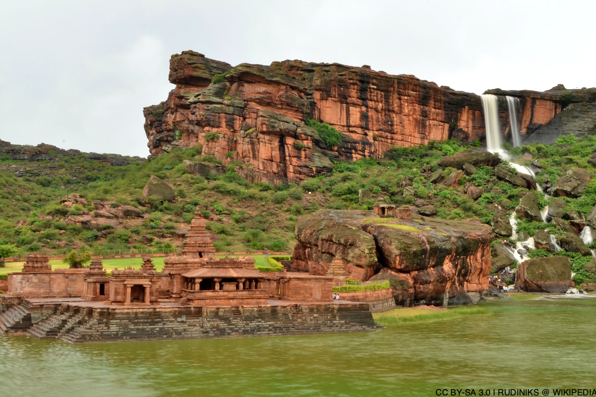 A very popular site in Badami. Monsoon season offers spectacular view of the waterfall in the backdrop