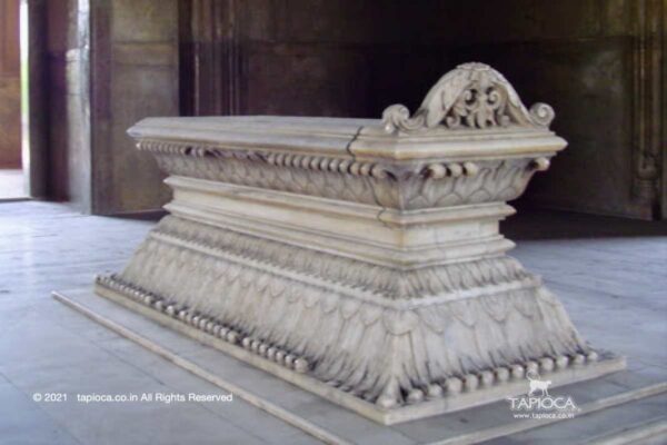 Safdarjung's Tomb inside the sandstone and marble mausoleum in Delhi