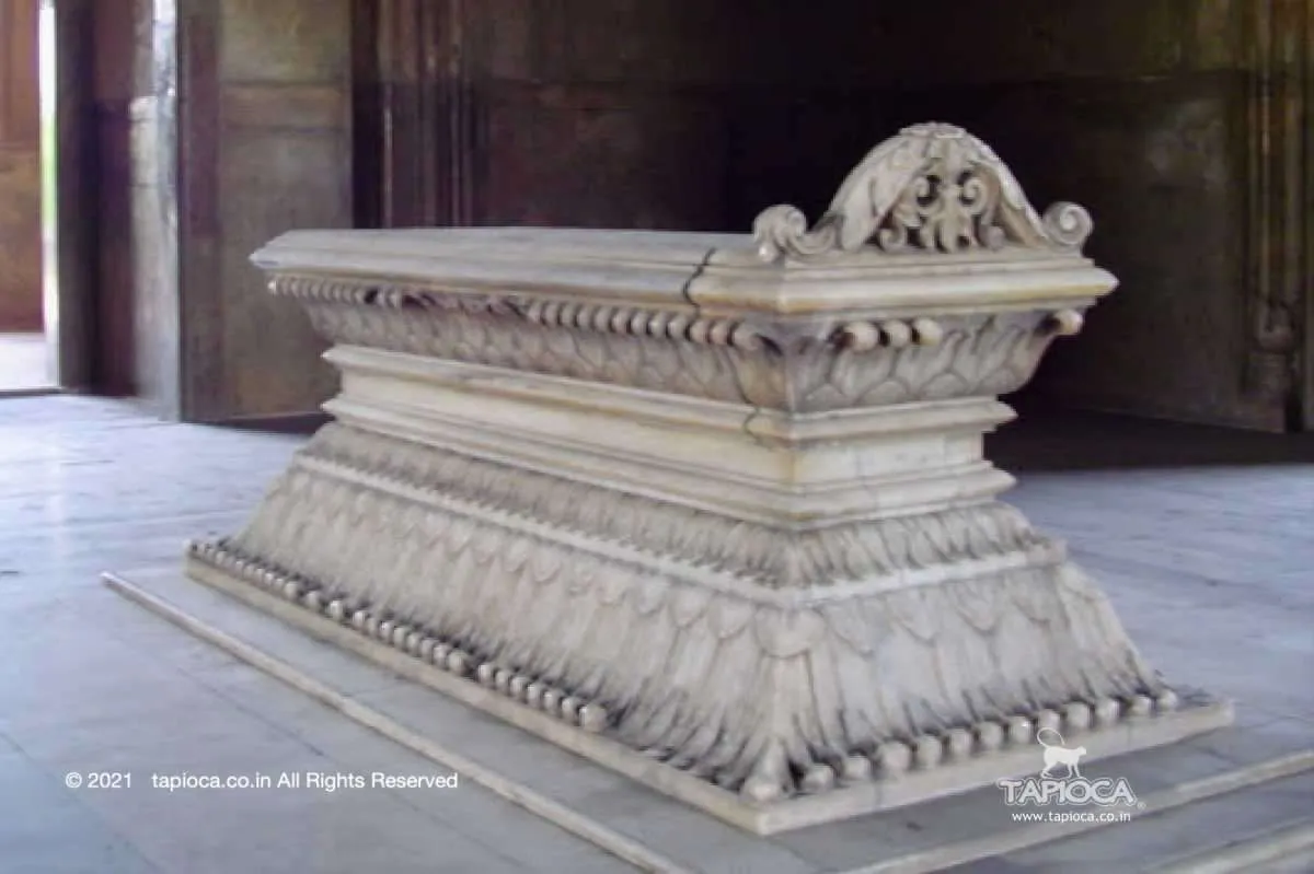 Safdarjung's Tomb inside the sandstone and marble mausoleum in Delhi